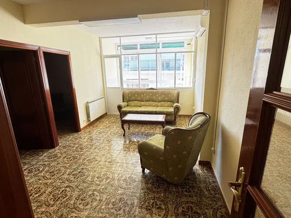 Piso en calle Carabanchel, 29 - Foto 1