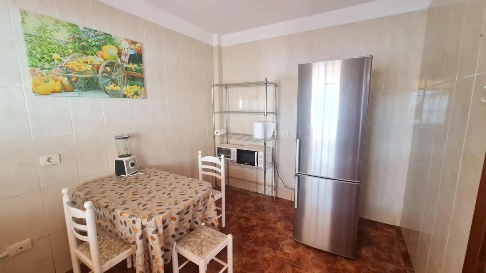 Casa adosada en  Calle Leonor Monteverde 11 - Foto 3