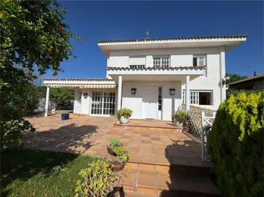 Casa adosada en Urbanizacion Zulema - Foto 3