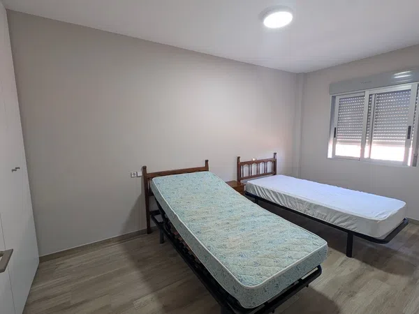 Piso en Calle Maestro Luna - Foto 9