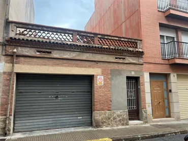 Casa adosada en  Carrer General Prim 3 - Foto 1