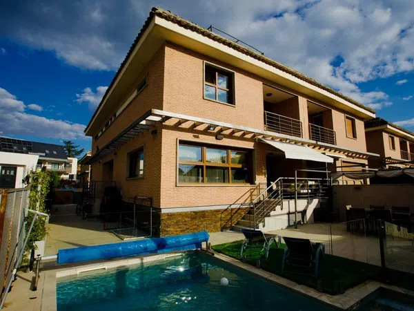 Chalet pareado en calle Gloria Fuertes, 23 - Foto 1