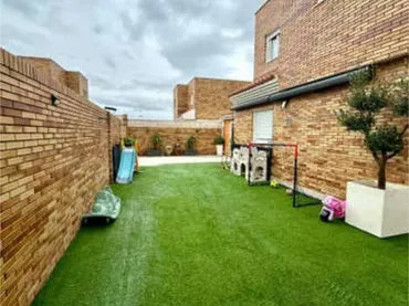 Casa adosada en ADOSADO CERCA DE LA UNIVERSIDAD - Foto 9