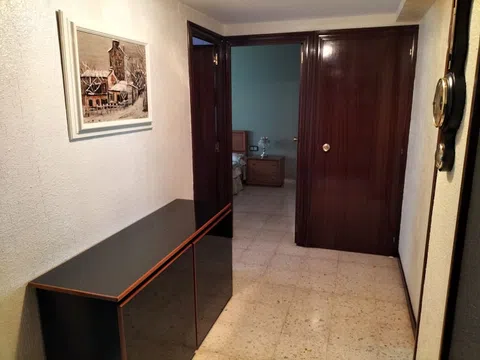 Piso en calle de Héroes del Silencio, 1