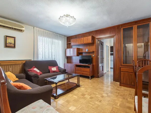 Piso en calle del Camino de los Vinateros, 170