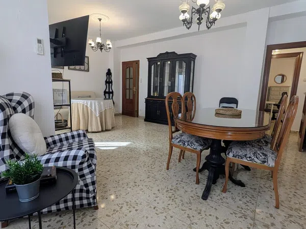 Piso en calle Pedro Antonio de Alarcón, 93 - Foto 1