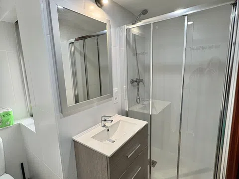 Piso en avenida de la Hispanidad, 48 - Foto 2