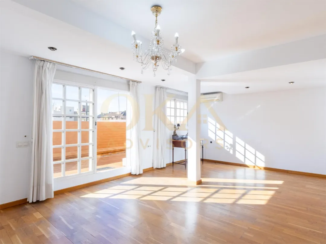 Dúplex en  Carrer de Mossén Fenollar 10