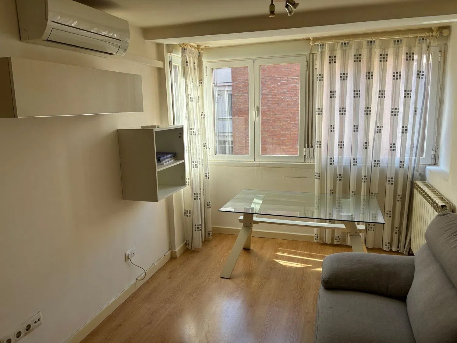 Piso en avenida de Las Águilas, 64 - Foto 1