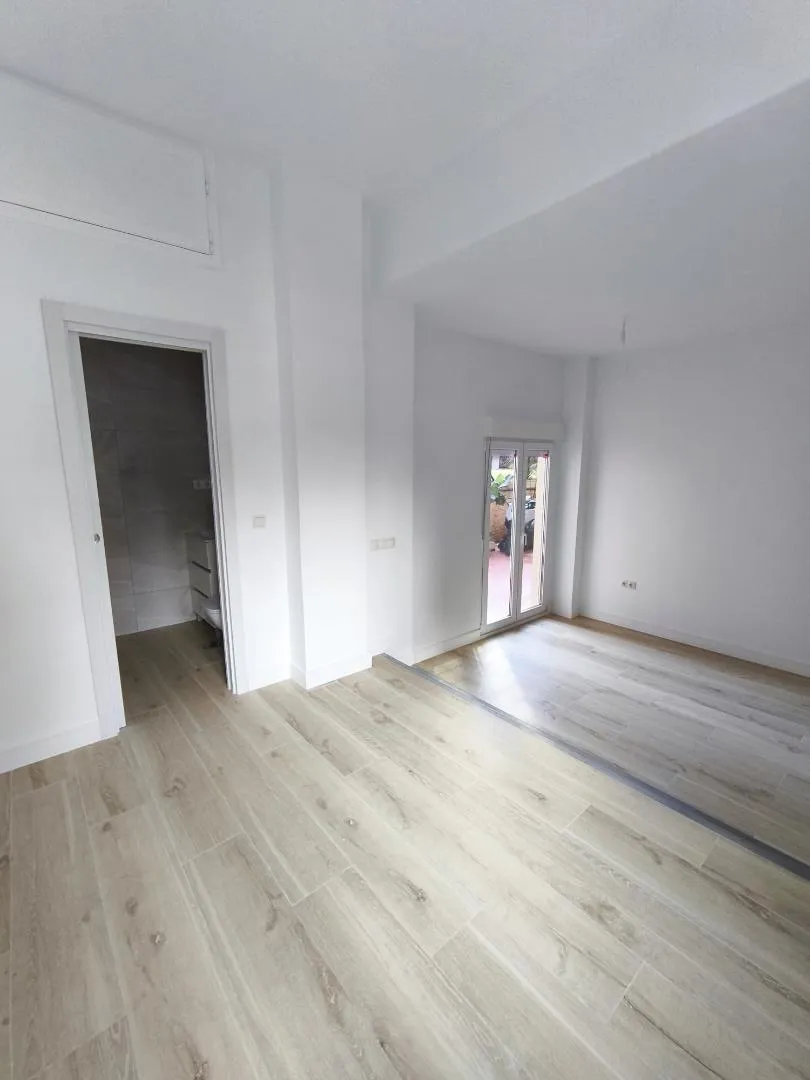 Piso en  Calle Conde de Guadalhorce 10 - Foto 6