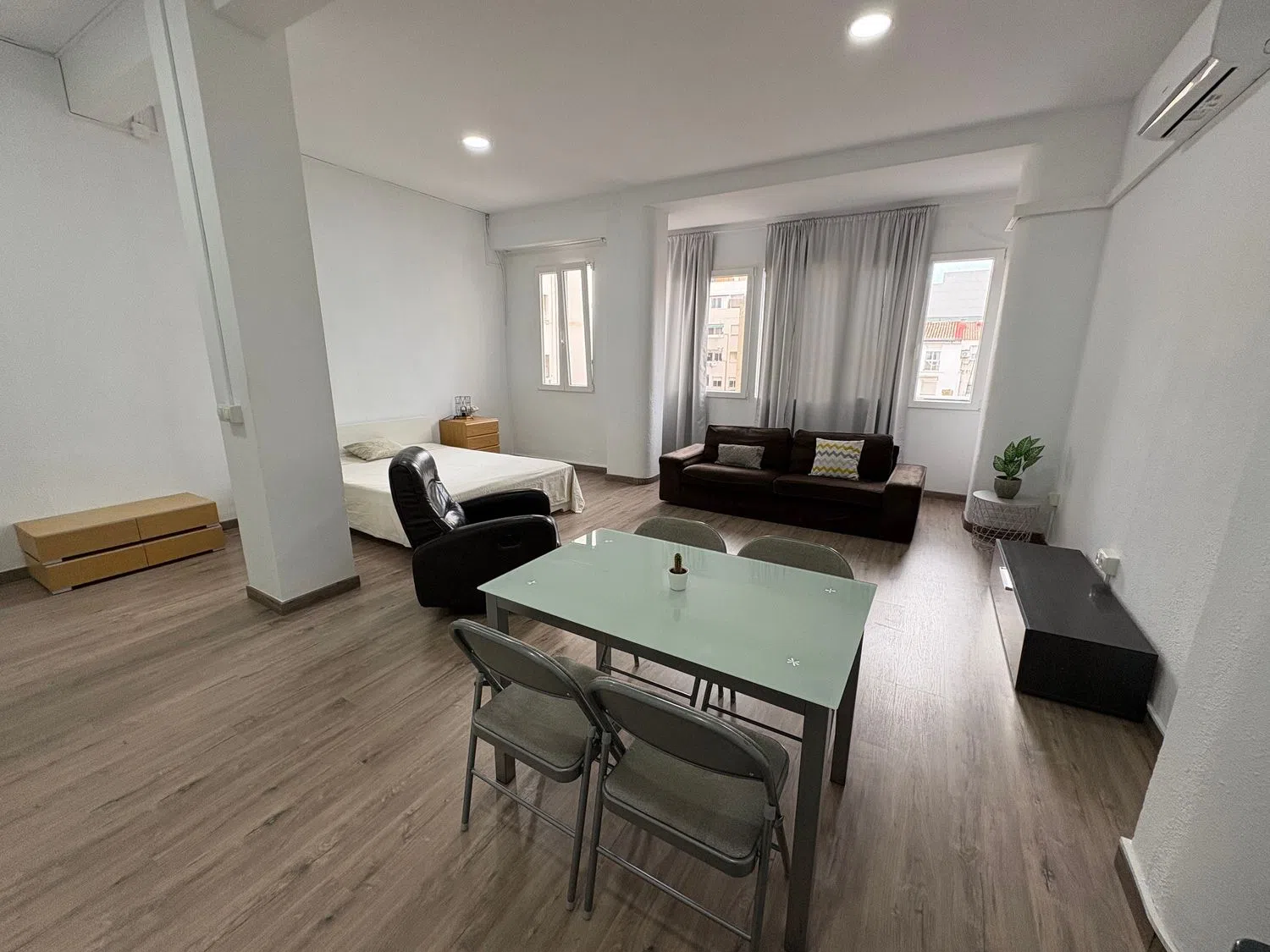 Estudio en calle de Sant Vicent Màrtir, 106 - Foto 8