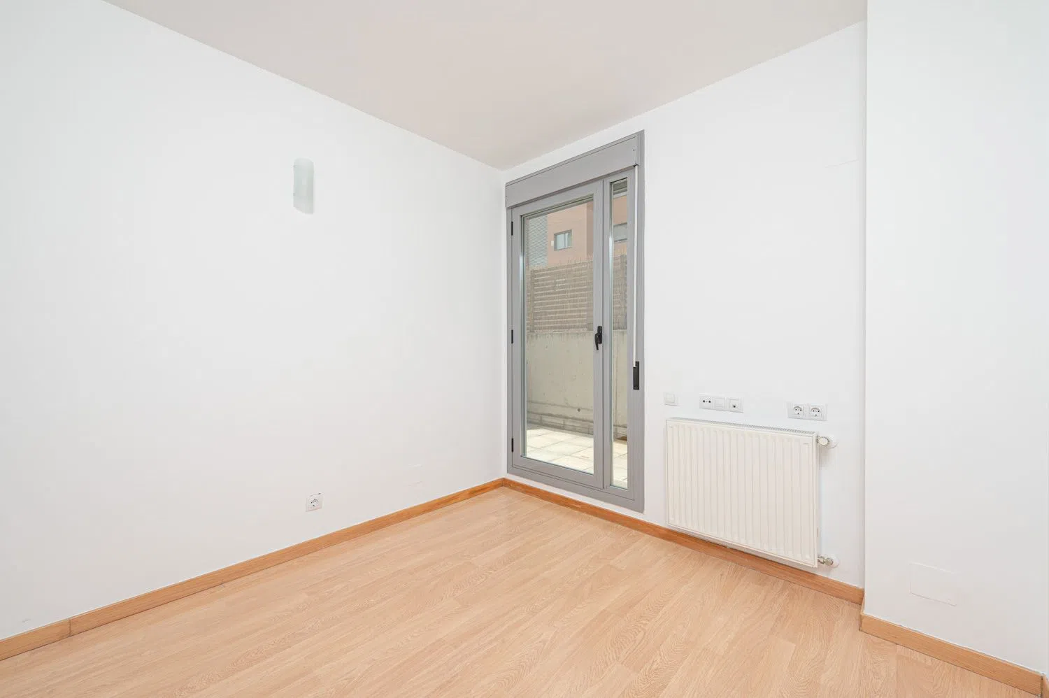 Piso en calle San Juan de Ortega - Foto 6