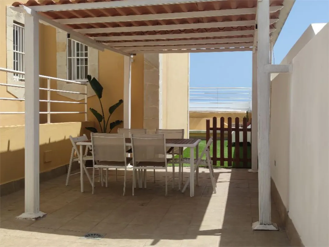 Casa adosada en Granadilla de Abona - Foto 1