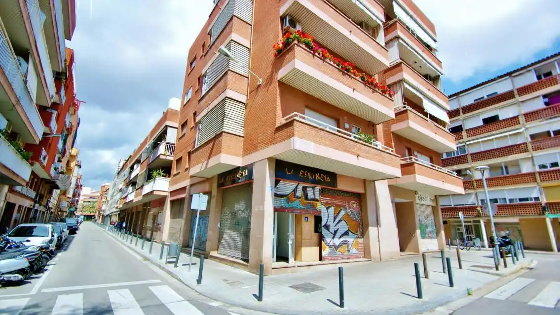 Local comercial en  Avinguda del Carrilet 196 - Foto 6