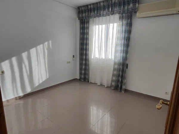 Piso en calle del Marqués de Montortal, 102 - Foto 16