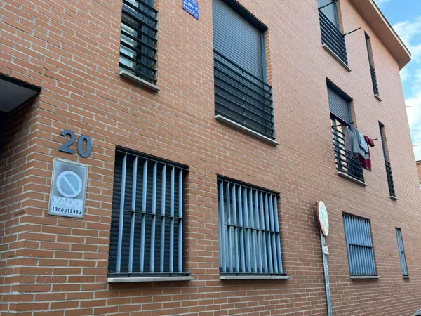 Piso en calle de la Sierra de Llerena, 20