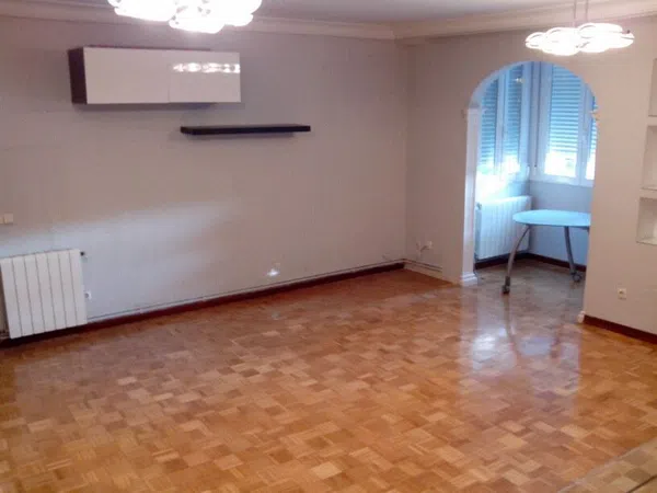 Piso en avenida Albufera, 151