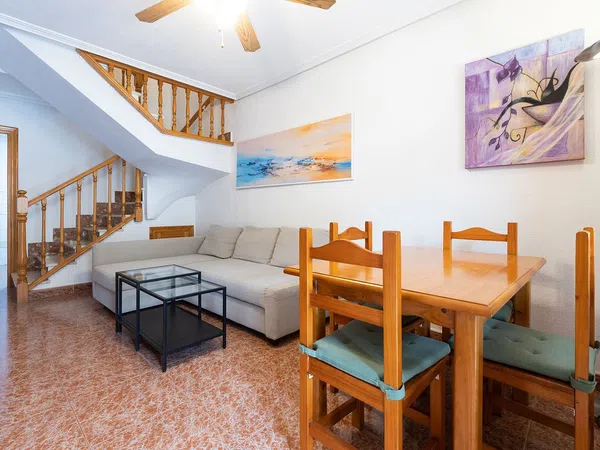 Chalet adosado en Calle Río Danubio, 66 - Foto 1