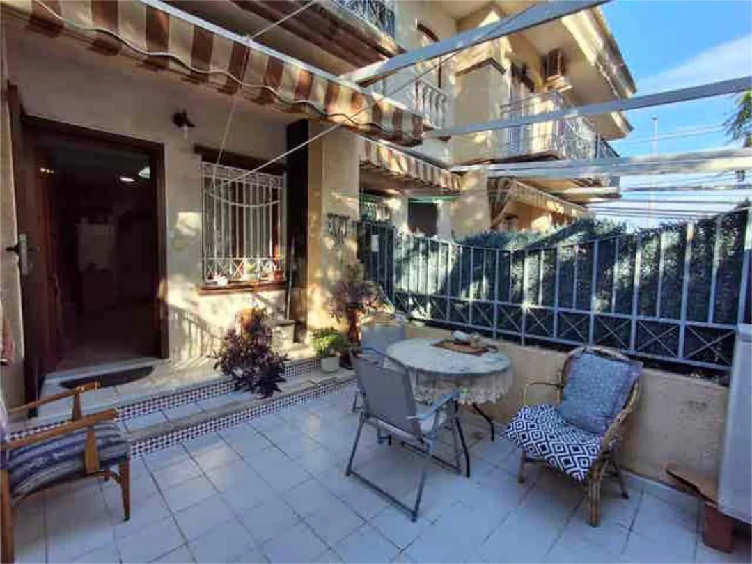 Casa adosada en zona del museo de la Mar - Foto 2