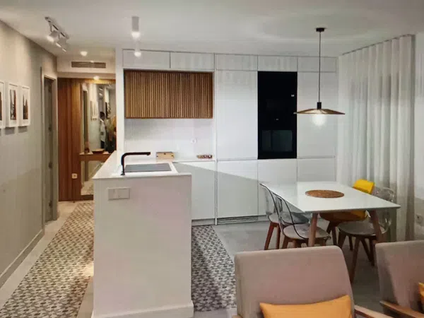 Piso en calle Serrano Alcázar, 5