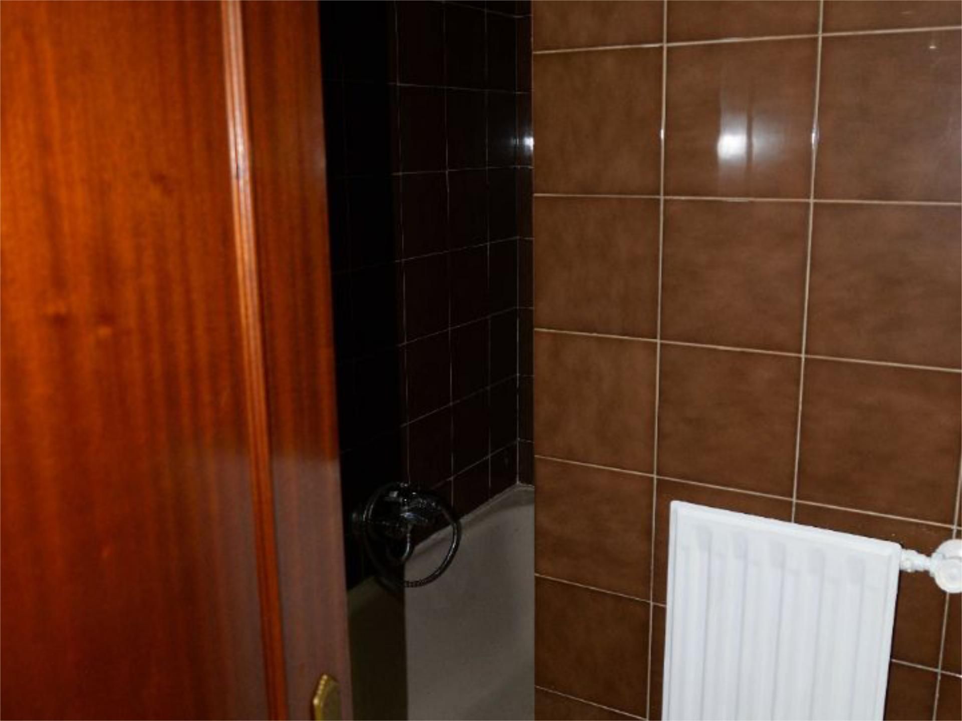 Piso en  Calle López del Vallado 12 - Foto 10