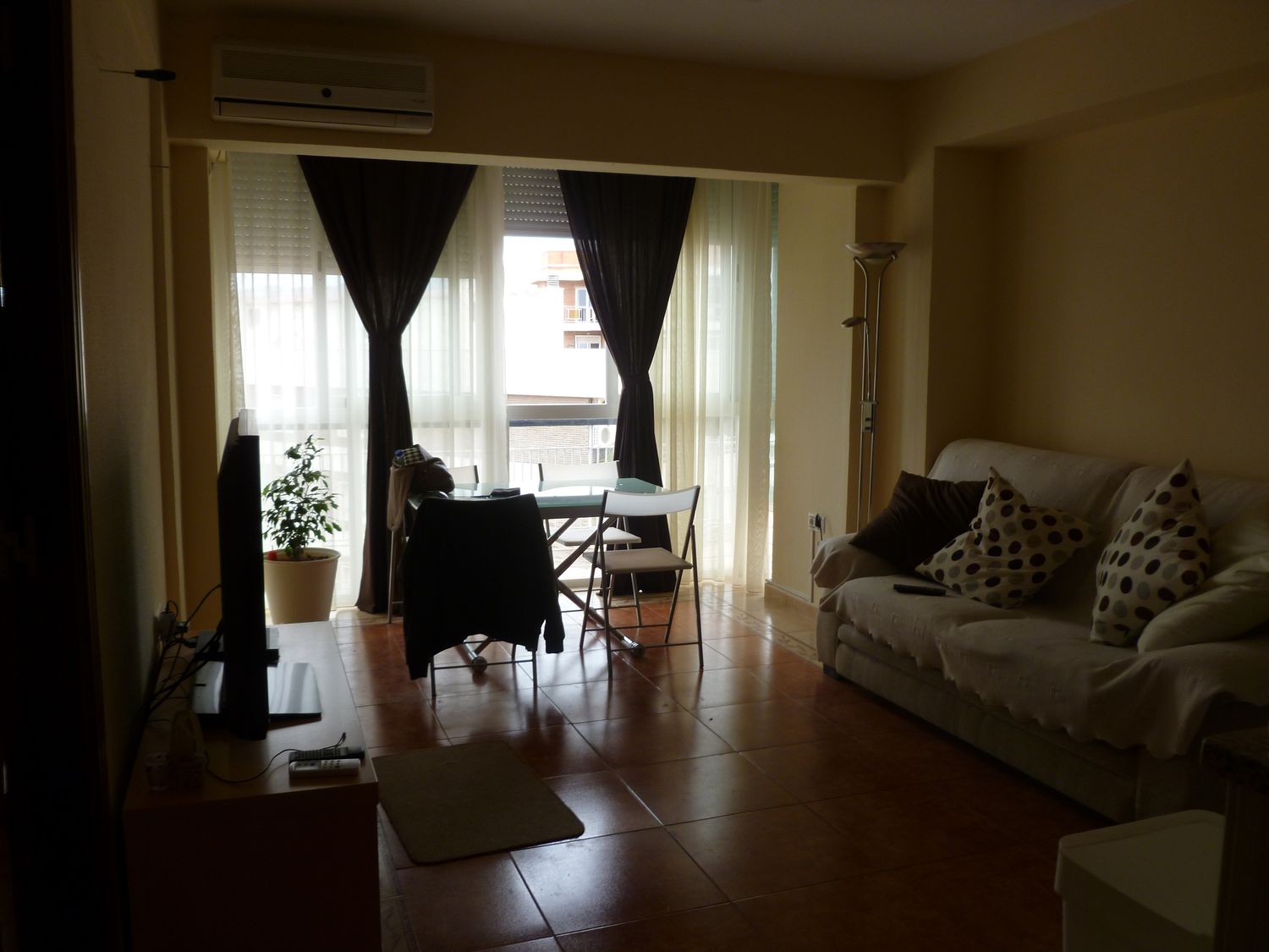 Estudio en calle pintor martínez virel , 2