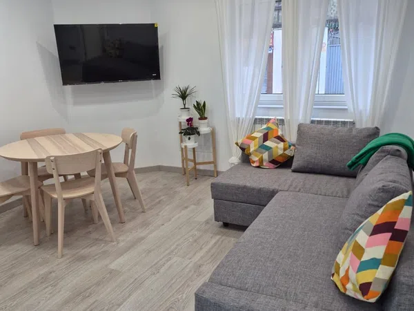 Piso en calle Río Narcea, 3