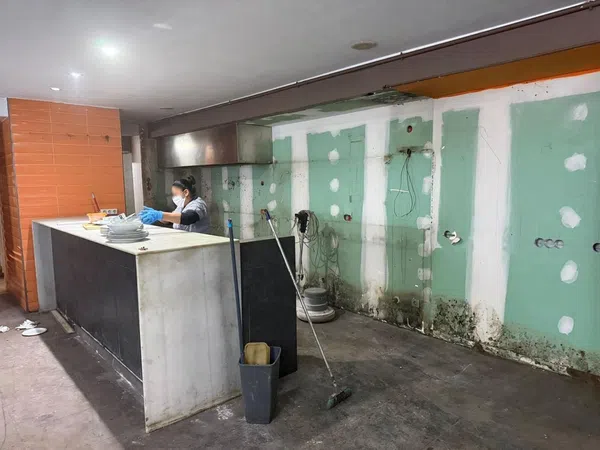 Local en Restaurante, pizzería en Calle de la Independència, 346, El Camp de l'Arpa del Clot - Foto 2