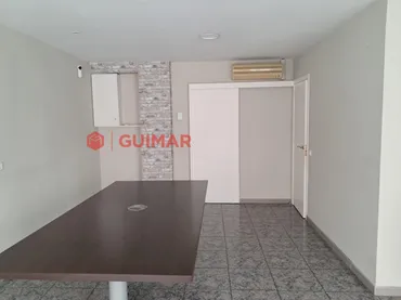 Local comercial en  Esplugues de Llobregat - Carrer de la Lleialtat - Foto 3