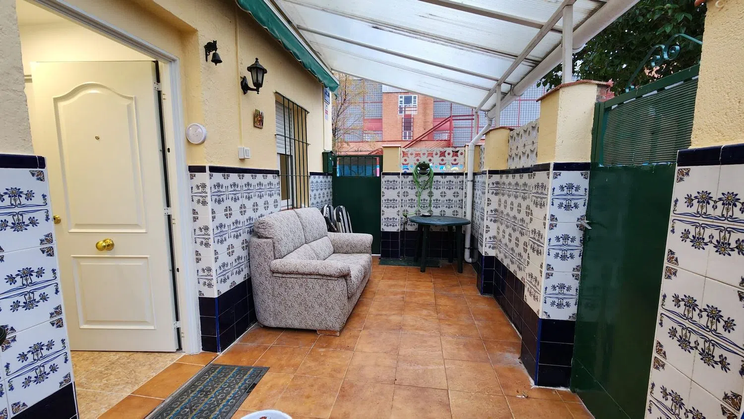 Chalet pareado en Barrio San Fermín - Foto 2