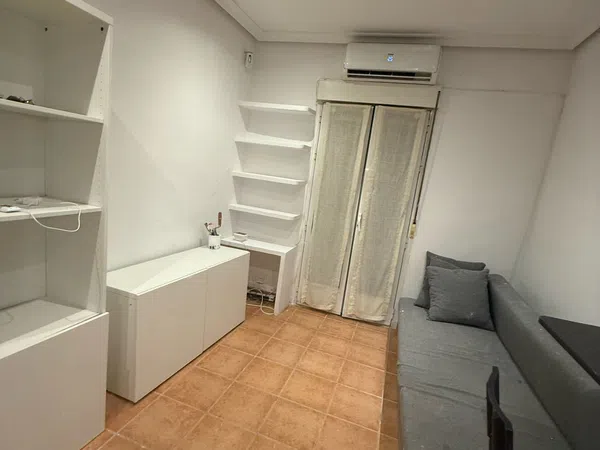 Estudio en calle de las Minas, 21