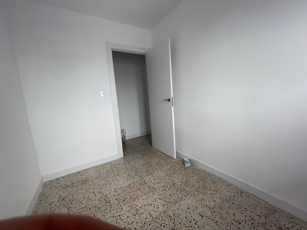 Piso en  Calle Guerrilleros 8 - Foto 6