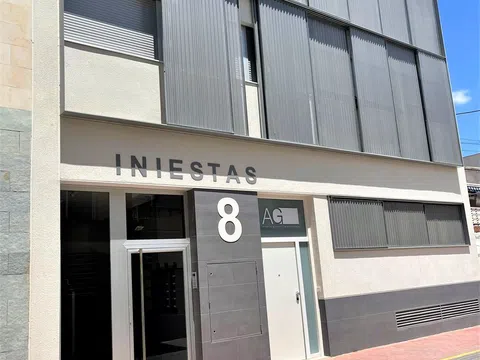Estudio en calle Iniestas, 8