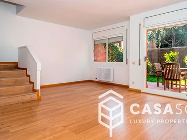 Casa adosada en Sant Cugat del Vallès - Foto 1