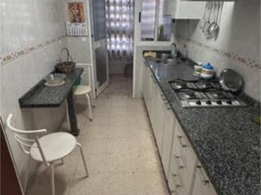 Piso en Avda. Almogávares - Foto 3