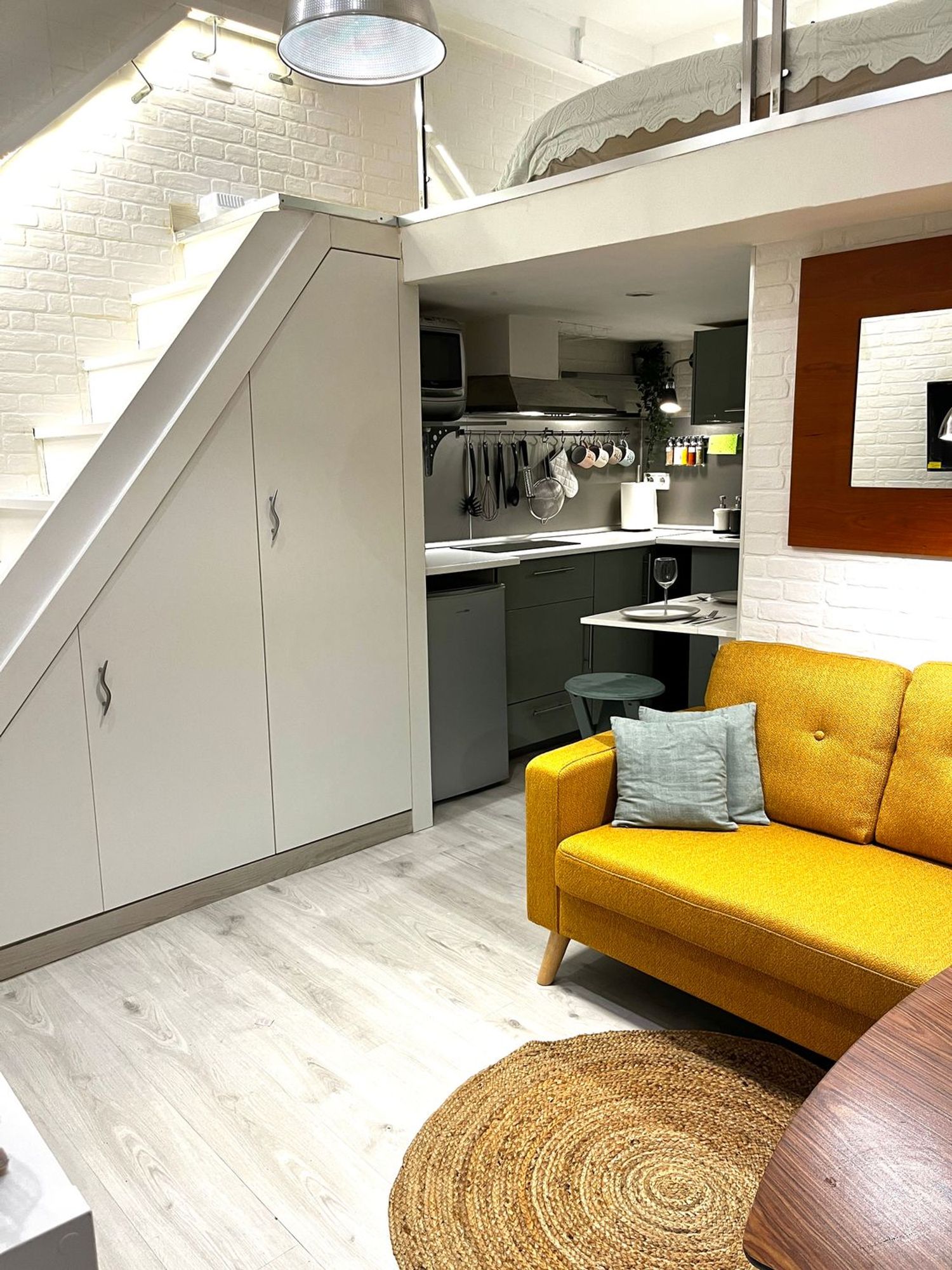 Estudio en calle de Leganitos, 14