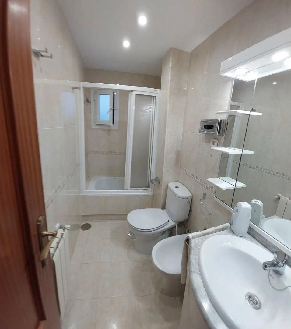 Piso en  Avenida Pablo Picasso 25 - Foto 8