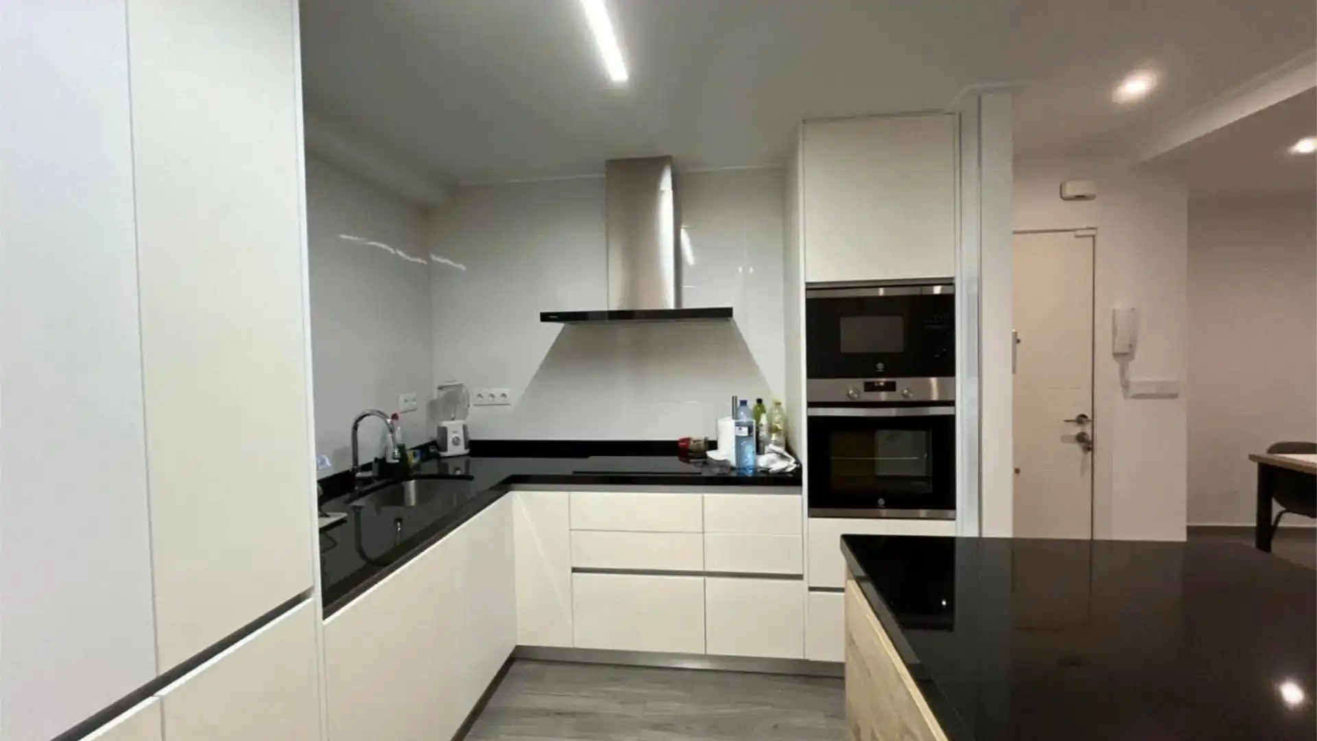 Piso en  Carrer Esperidion Porta Requesens 72a - Foto 3