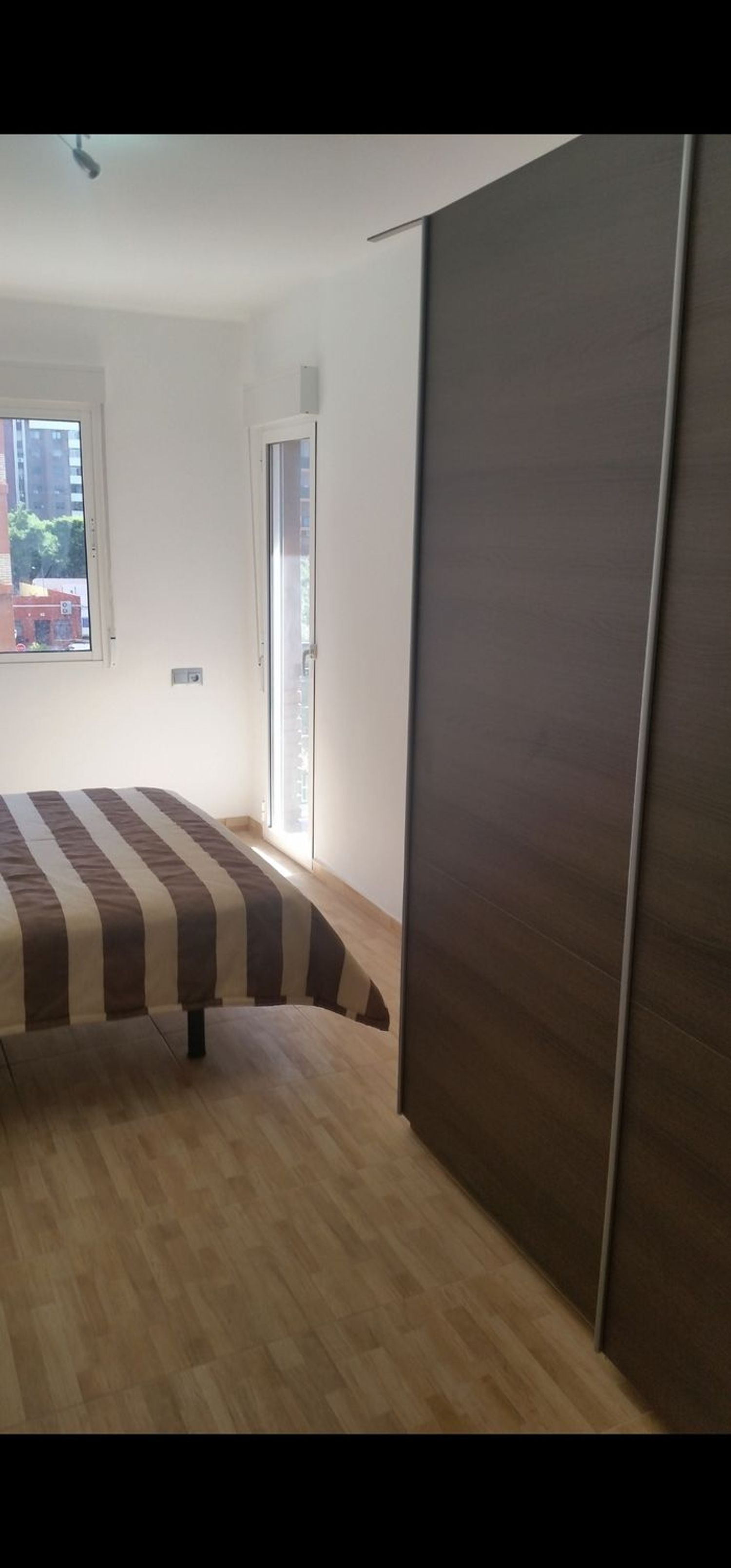 Piso en Plaza del cedro, 1, Ciutat Jardí - Foto 2