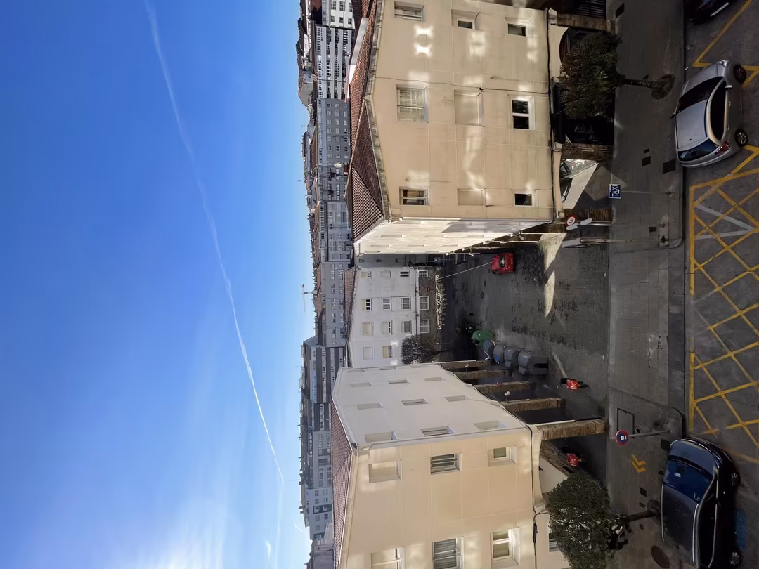 Piso en  Rúa de San Pedro de Mezonzo 26 - Foto 5