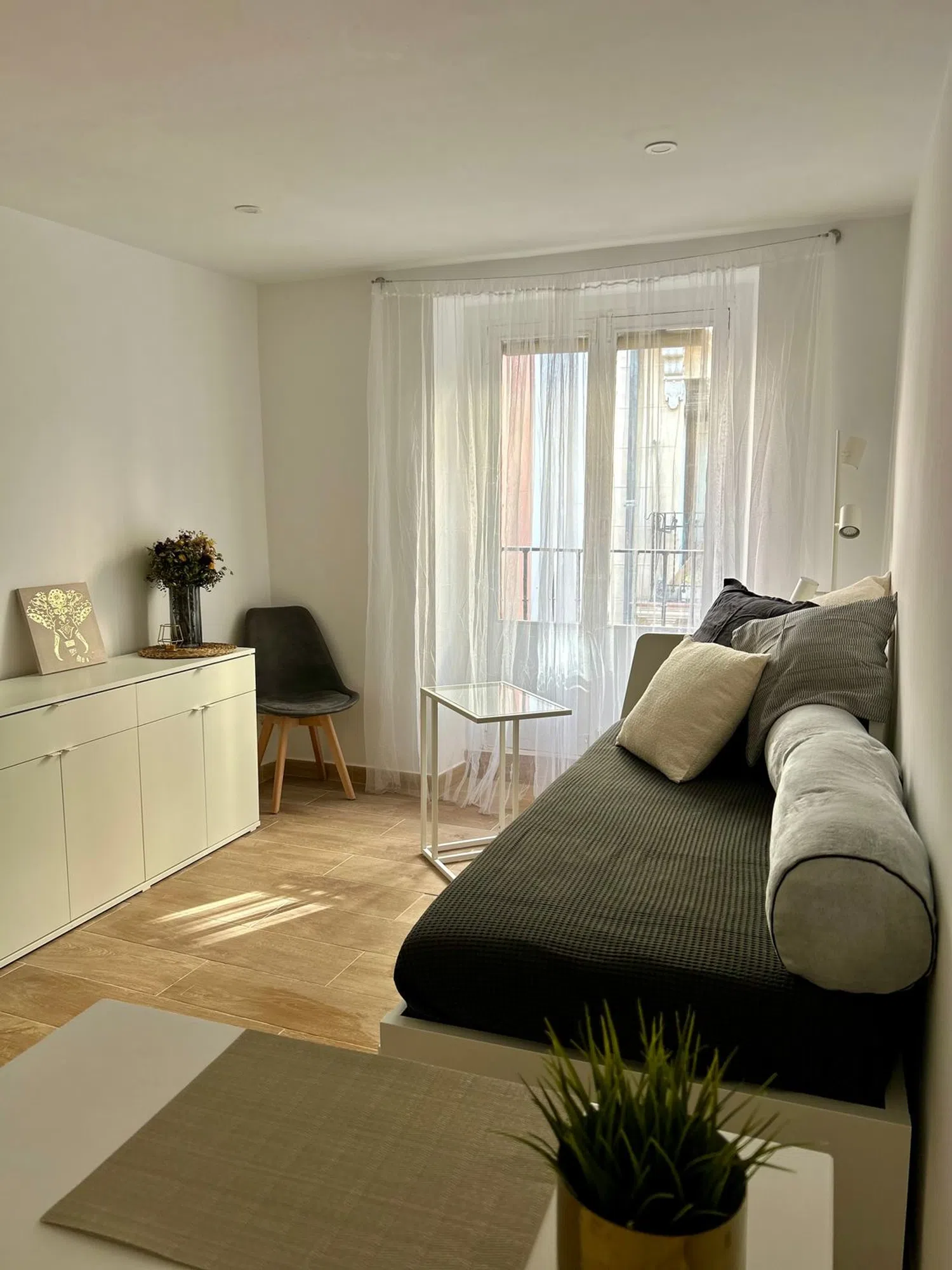 Estudio en calle del Salitre, 42 - Foto 1