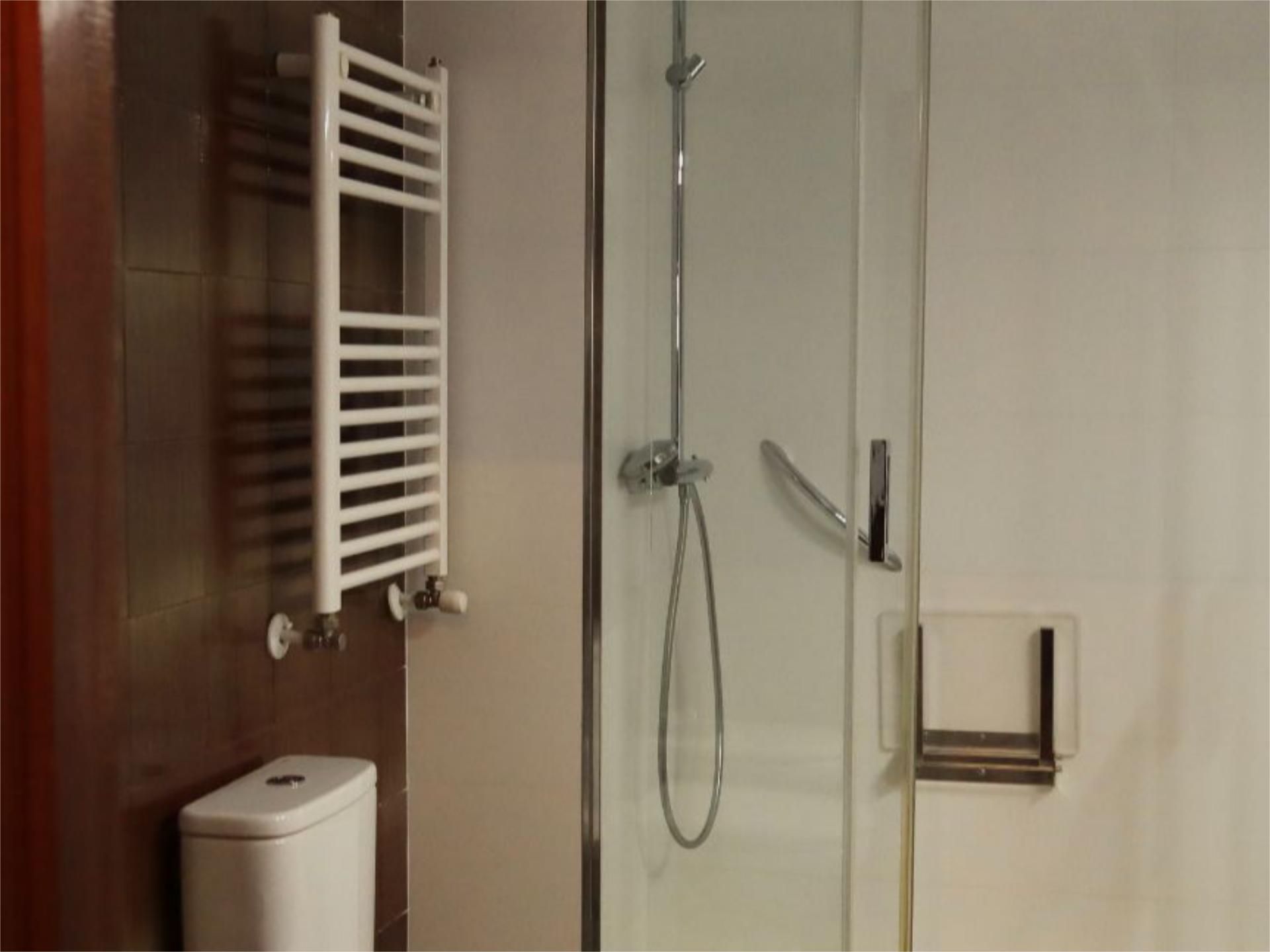 Piso en  Avenida de la Reina Victoria 39 - Foto 13