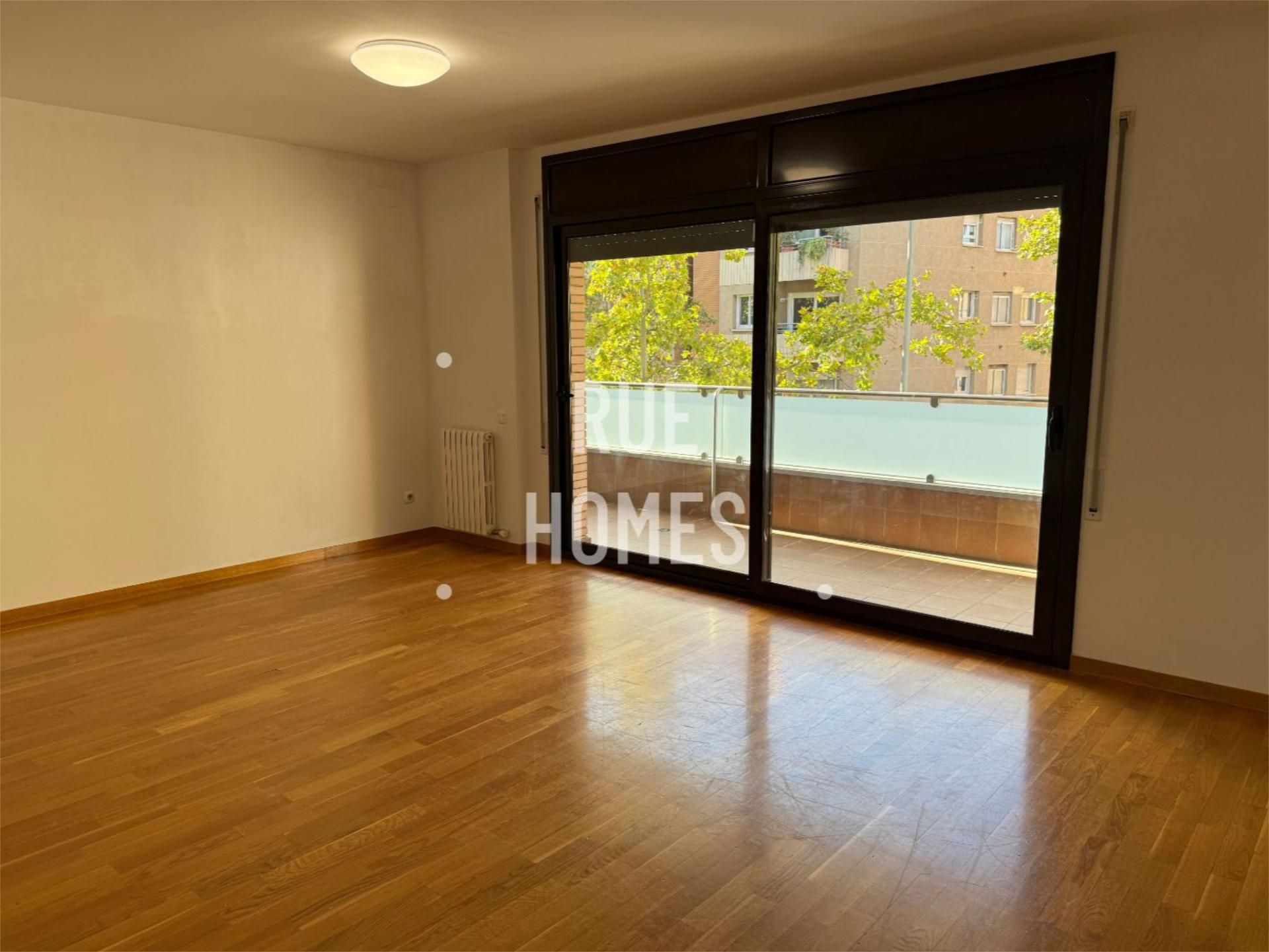 Piso en  Plaça de Maria Vinyes 3 - Foto 2