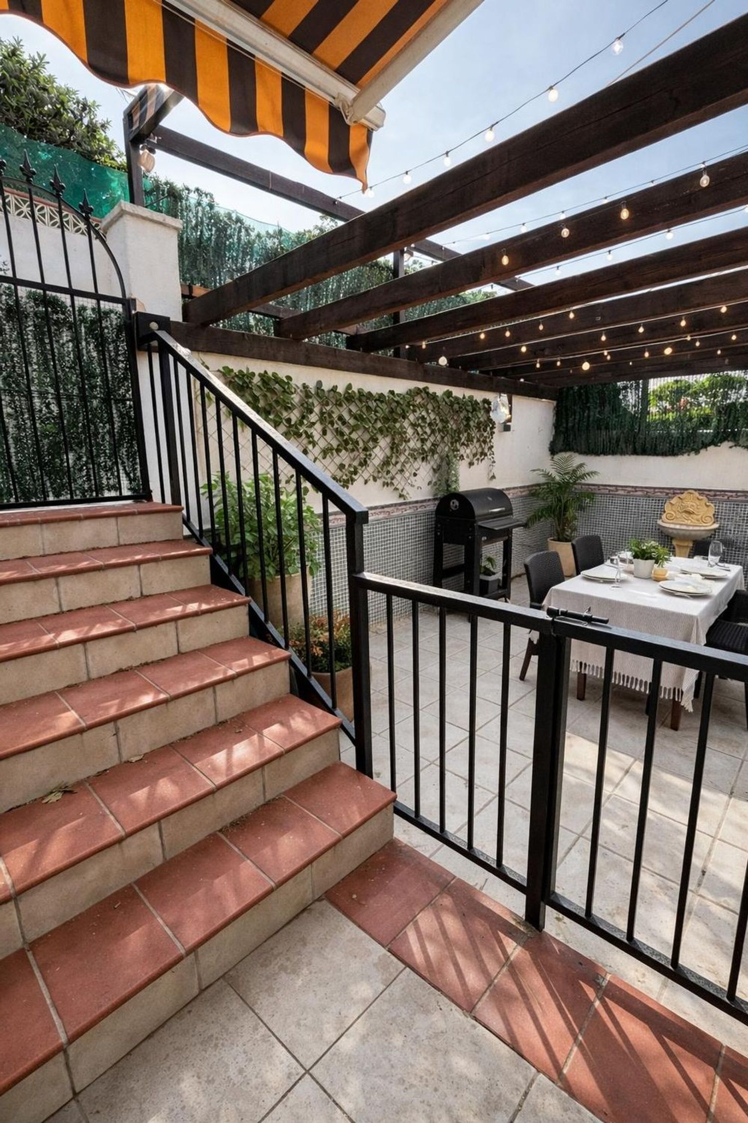 Chalet adosado en calle Castilla, 54 - Foto 1