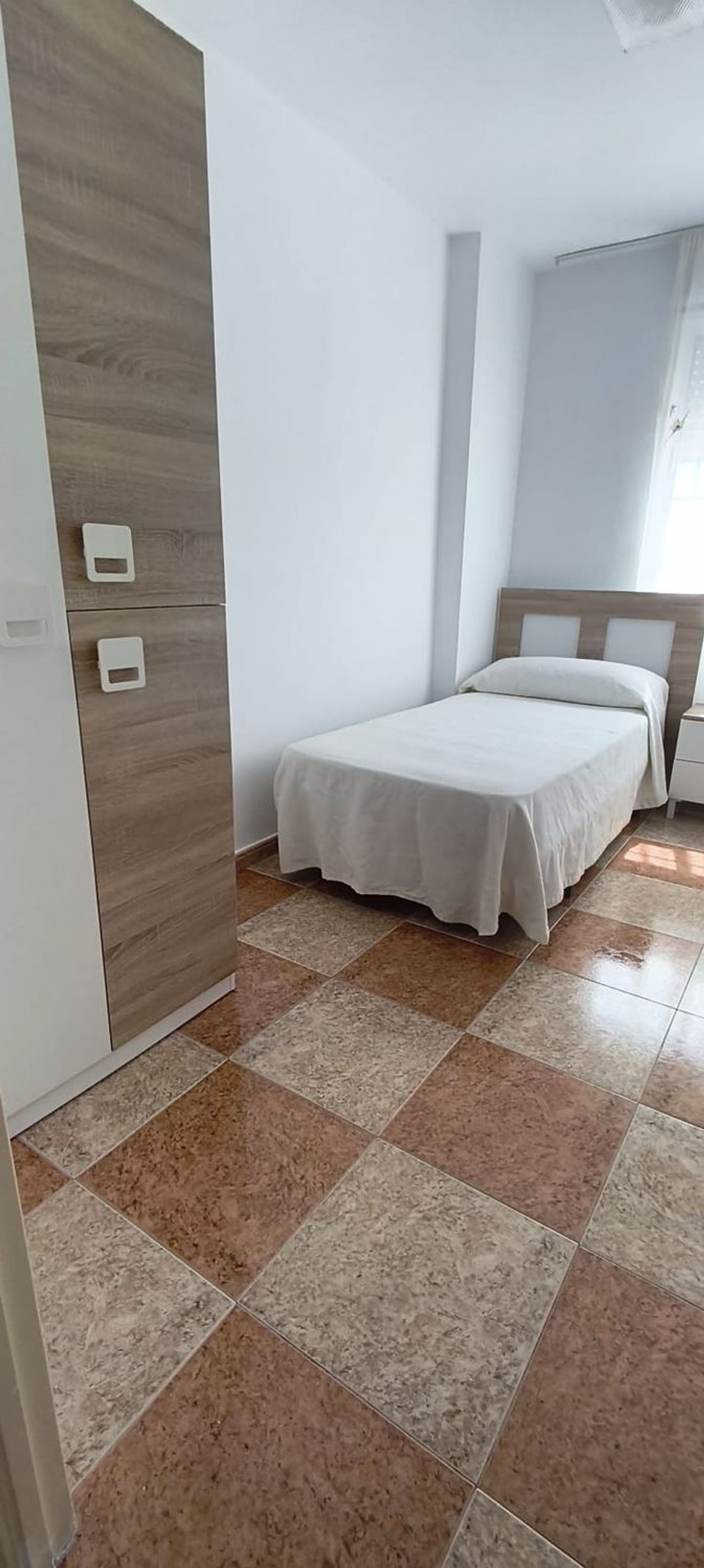 Piso en Plaza Valentin Ortigosa, Los Guindos - Parque Mediterráneo - Santa Paula - Foto 19