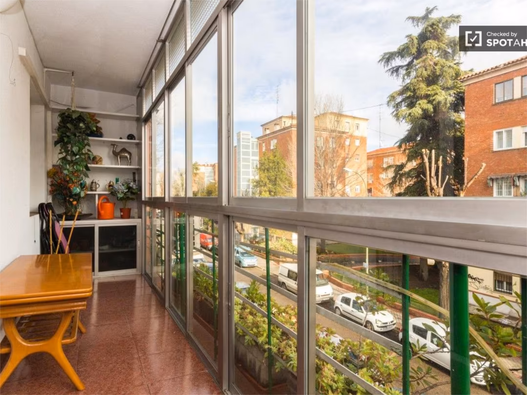 Piso en  Calle de Villavaliente 3