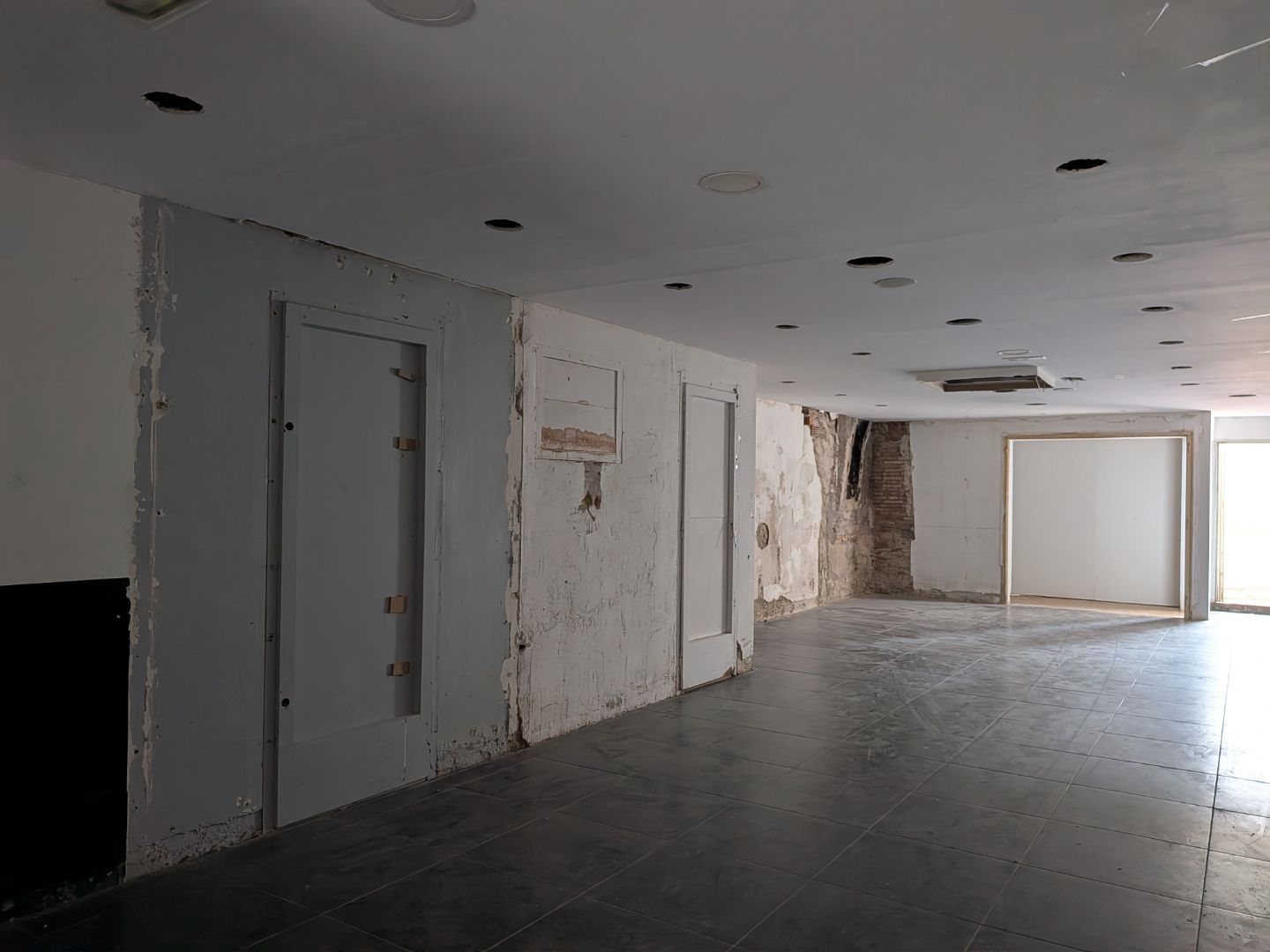 Local comercial en  Carrer de les Parellades 29 - Foto 8