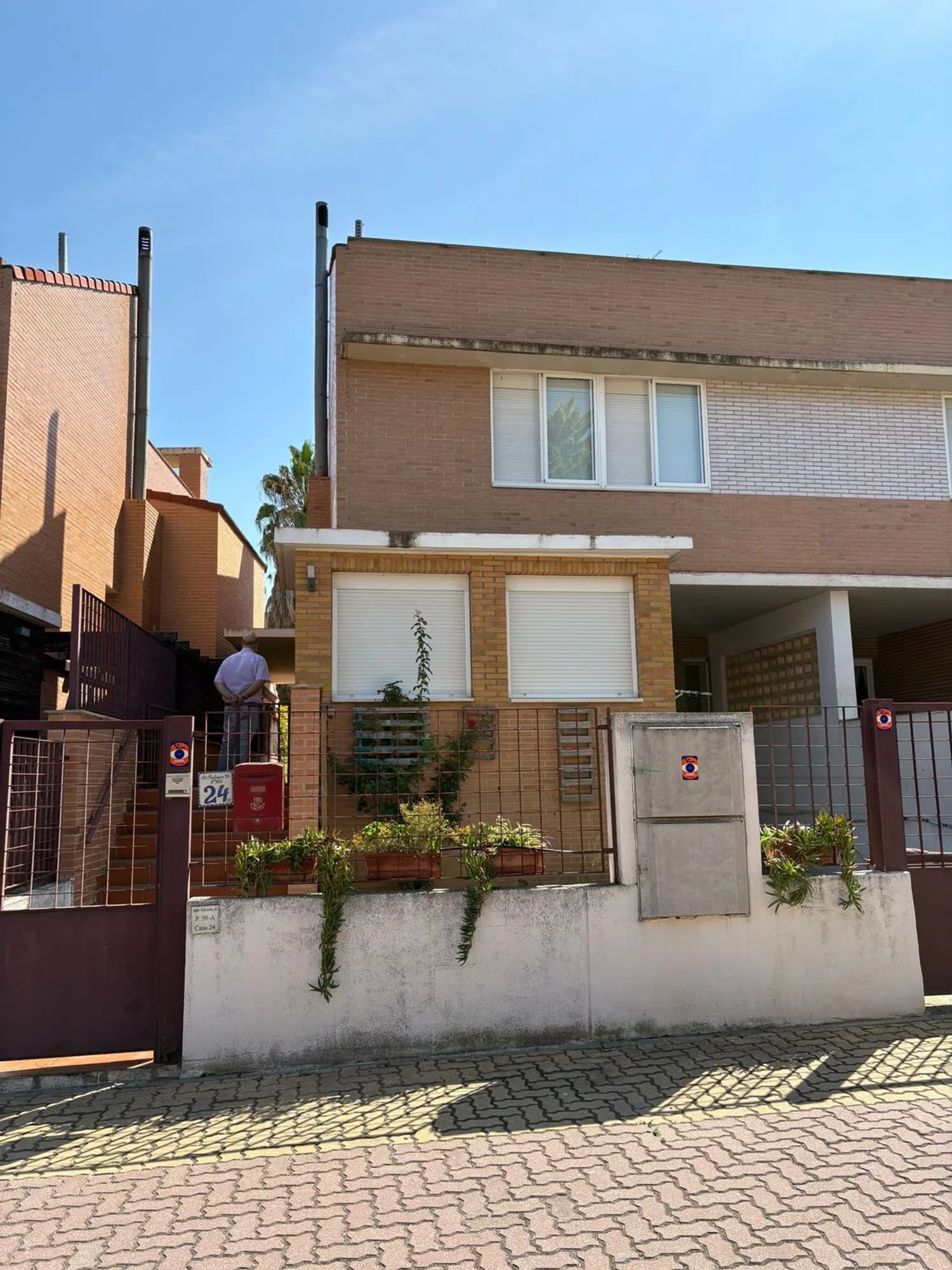 Chalet adosado en avenida de la Ilustración, 31 - Foto 1