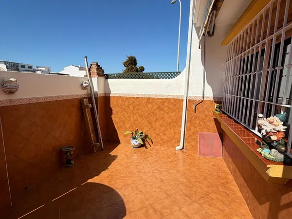 Chalet pareado en calle Eco de Málaga, 28 - Foto 3