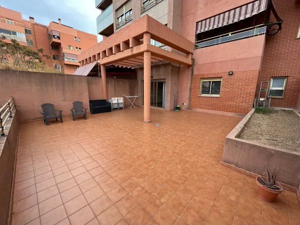 Piso en avenida Dolores Rodríguez de Aragón, 1